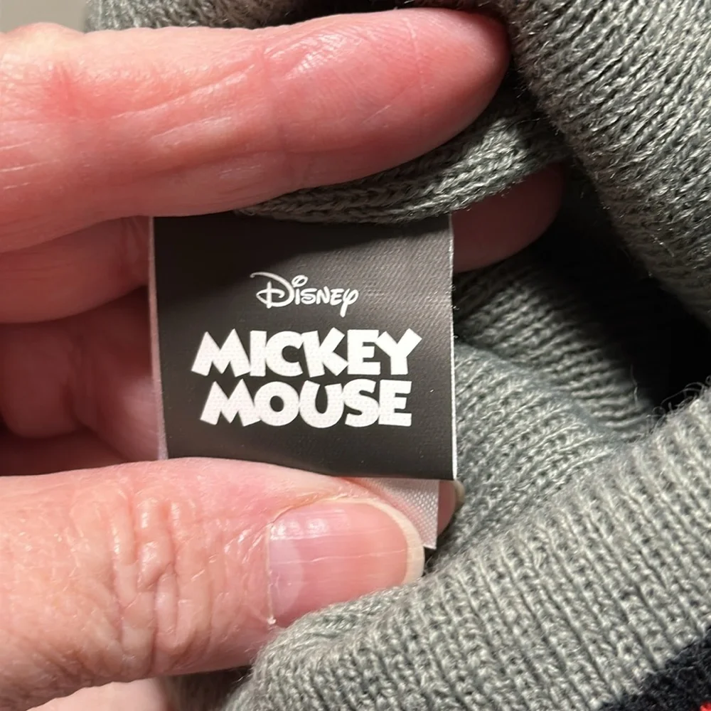 DISNEY MICKEY MOUSE KIDS KNIT BEANIE / Black,Red, & Gray‎ colors / Box 6-66